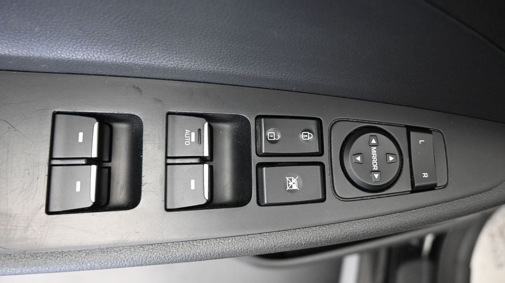 2021 Hyundai Tucson Limited - Photo 24