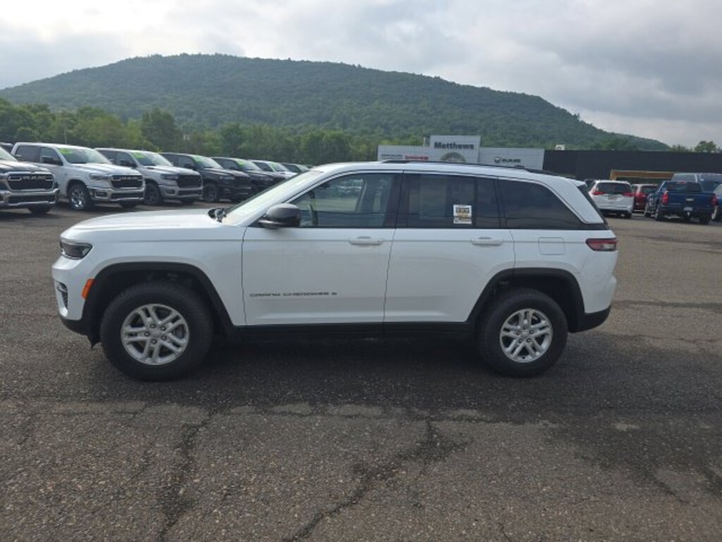 Certified 2023 Jeep Grand Cherokee Laredo SUV