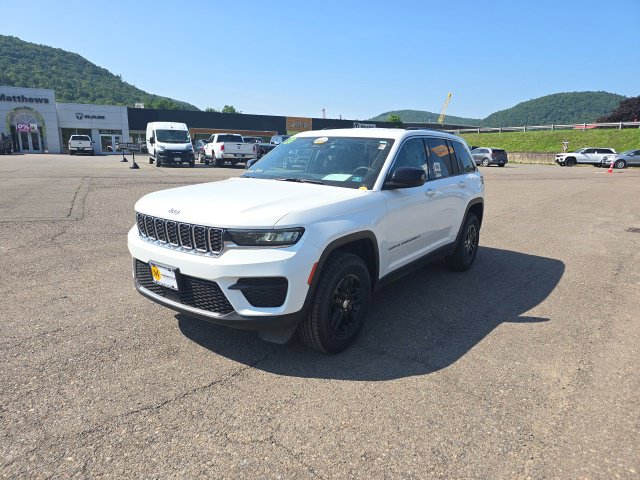 2023 Jeep Grand Cherokee Laredo SUV