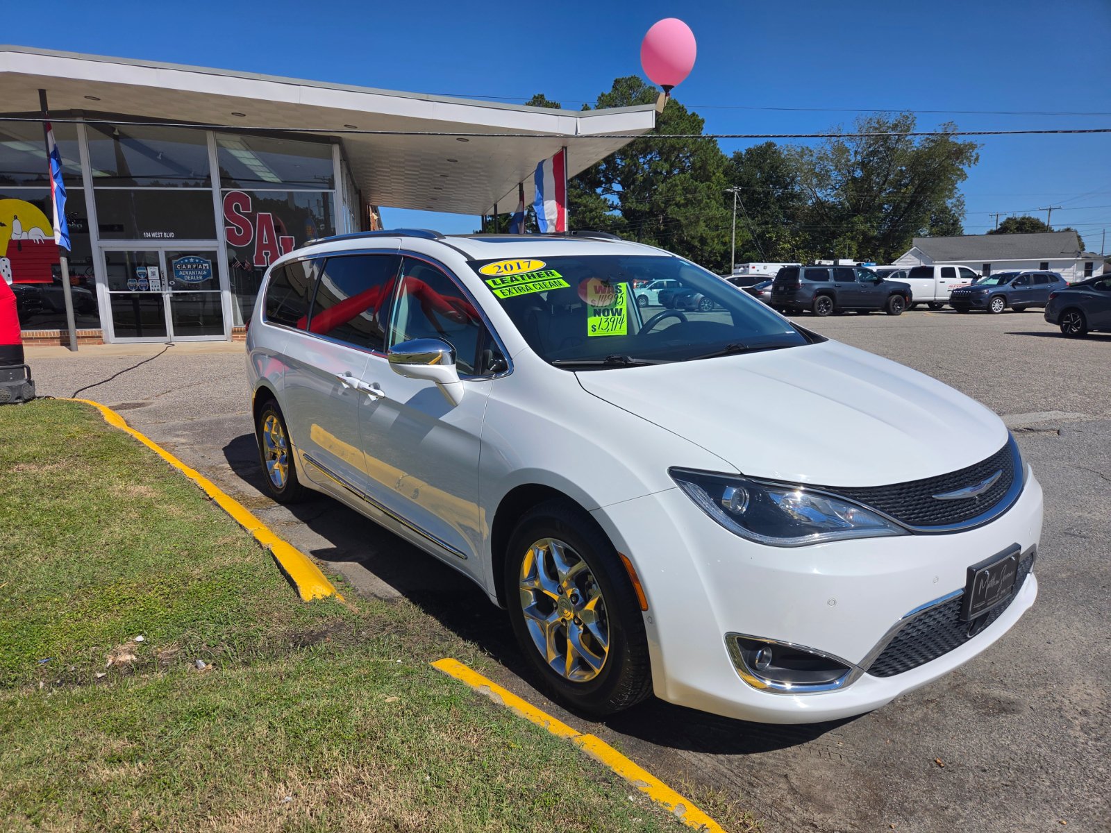 Used 2017 Chrysler Pacifica Limited Van