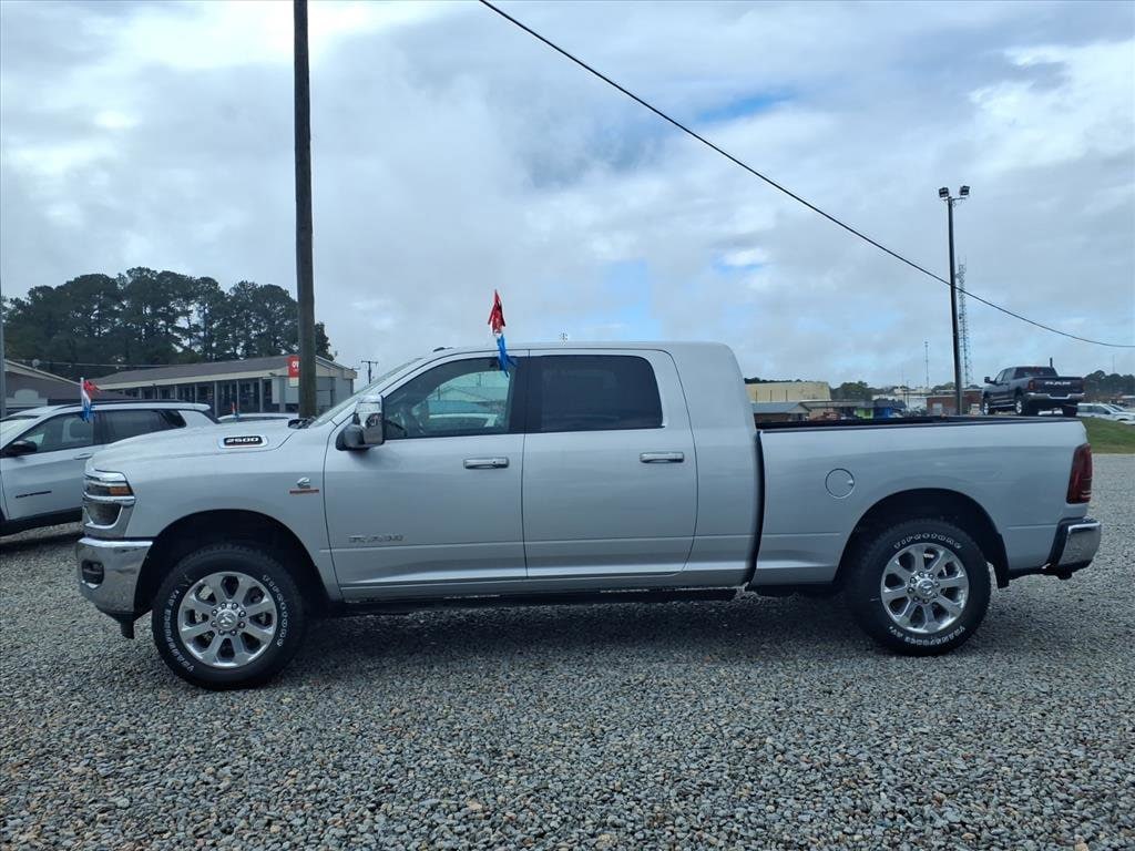 2026 RAM 2500 Laramie - Photo 4