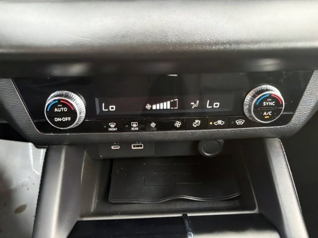 2023 Mitsubishi Outlander ES - Photo 17