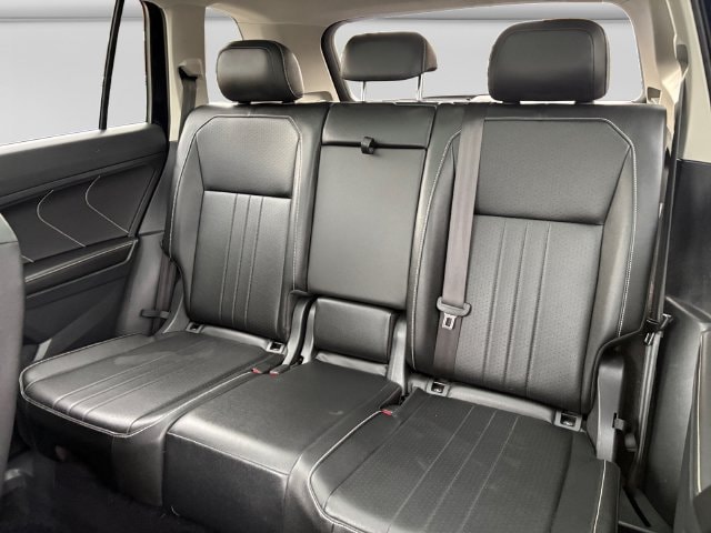 2022 Volkswagen Tiguan SE - Photo 18