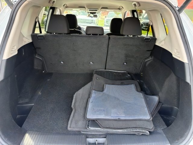 2025 Nissan Rogue SV - Photo 18