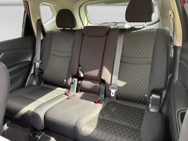 2018 Nissan Rogue SV - Photo 18