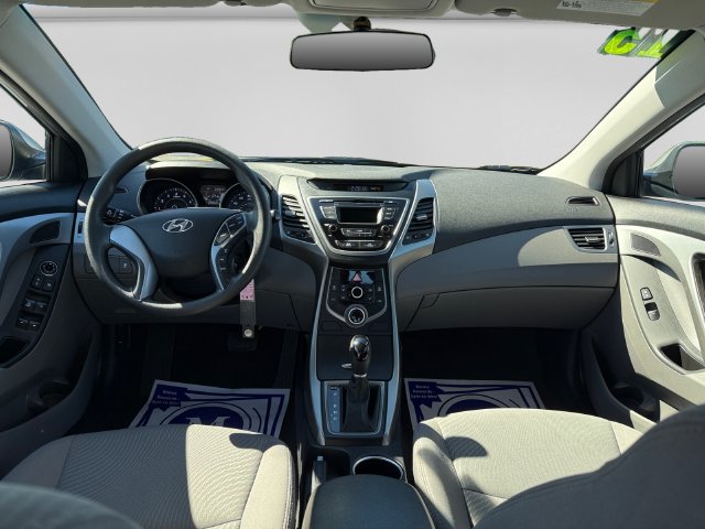 2015 Hyundai Elantra SE - Photo 17