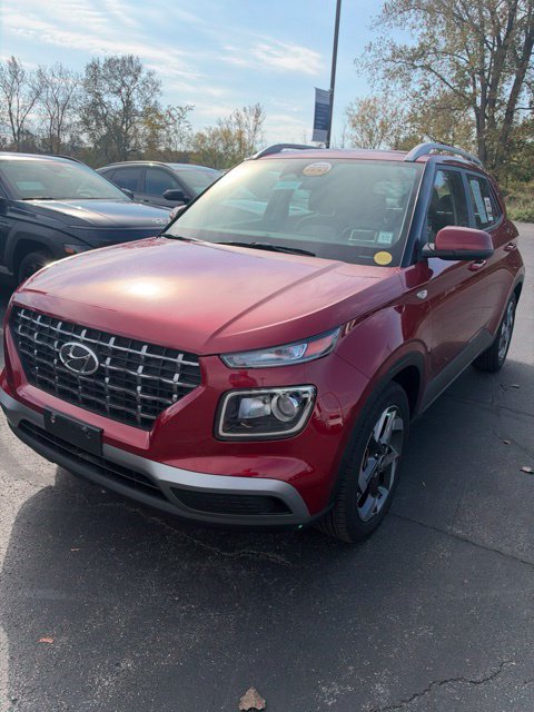 Used 2023 Hyundai Venue SEL SUV