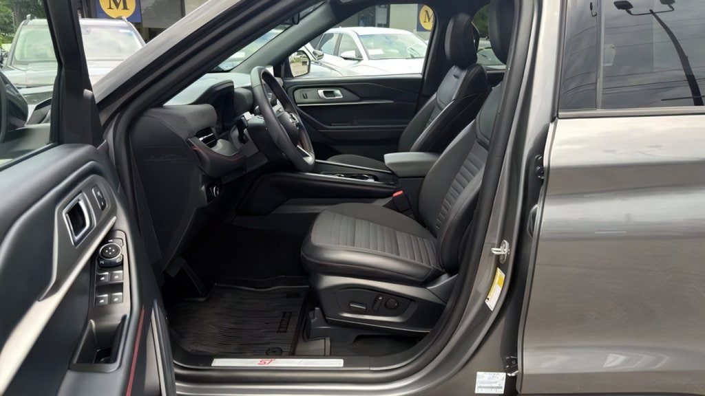 2026 Ford Explorer ST-LINE - Photo 39