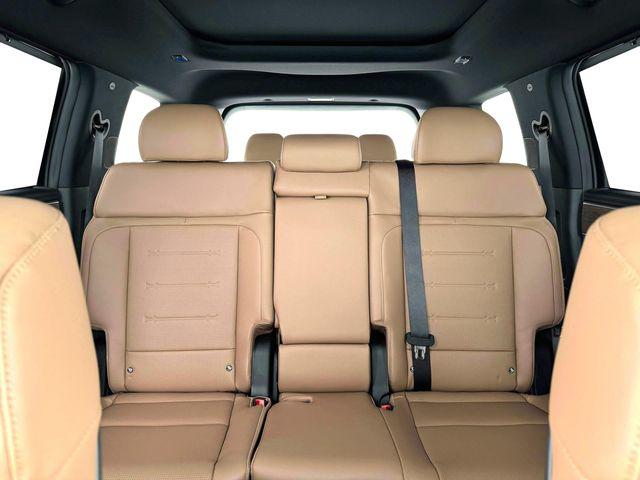 2025 Hyundai Santa Fe Limited - Photo 16