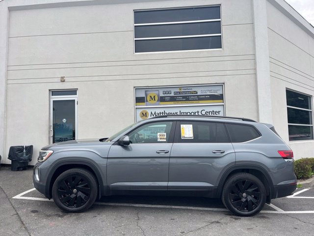 Used 2024 Volkswagen Atlas 2.0T SE w/Technology SUV