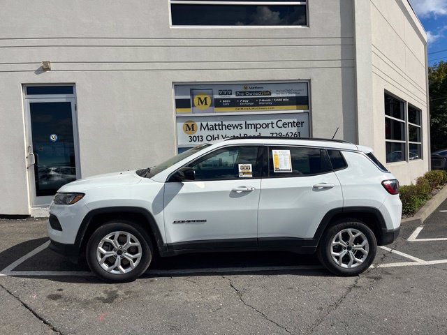 Used 2025 Jeep Compass Latitude SUV