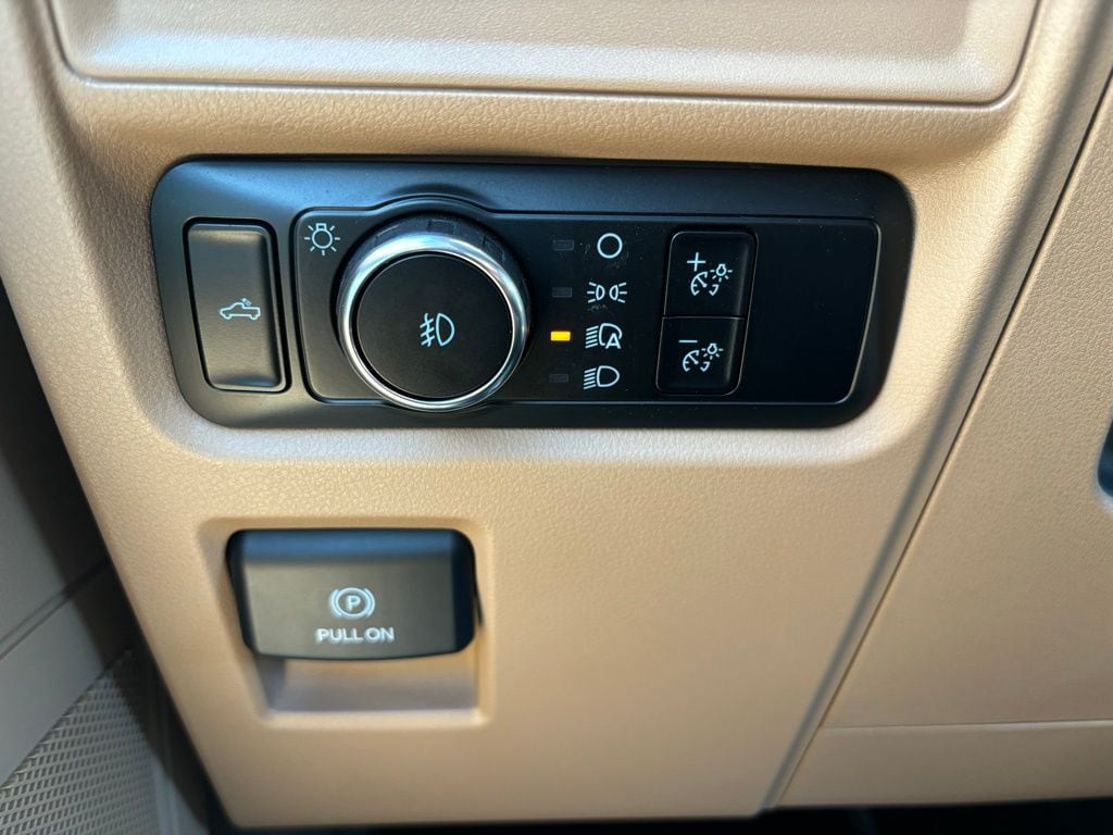 2023 Ford F-150 XLT - Photo 18