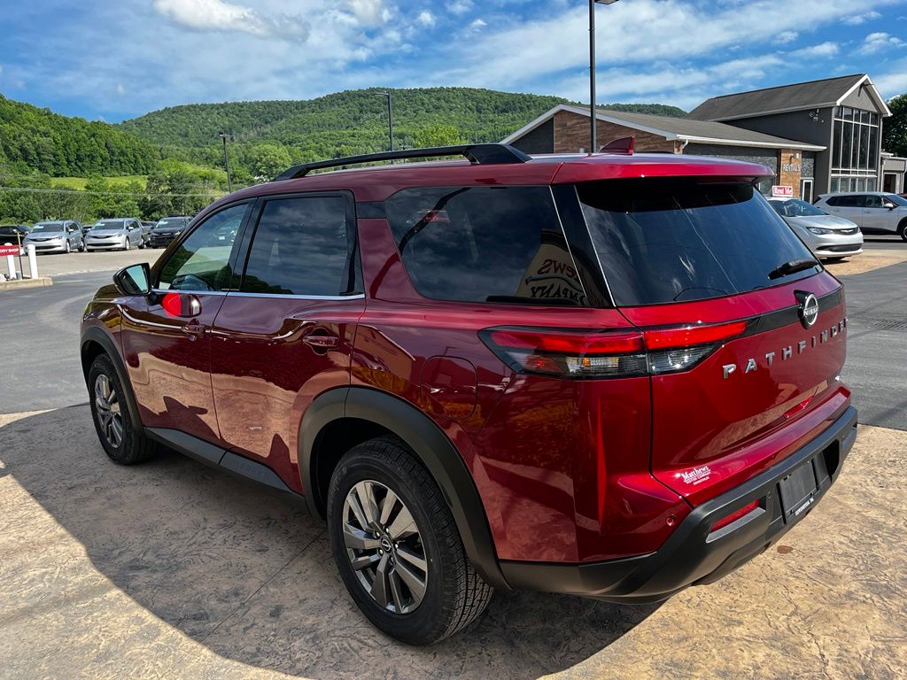 2025 Nissan Pathfinder SV - Photo 7