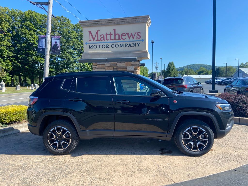 2024 Jeep Compass Trailhawk - Photo 4