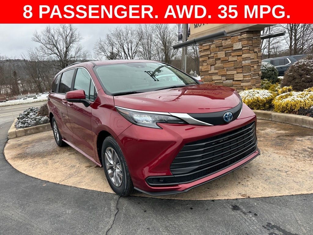 Used 2025 Toyota Sienna LE Van Passenger Van