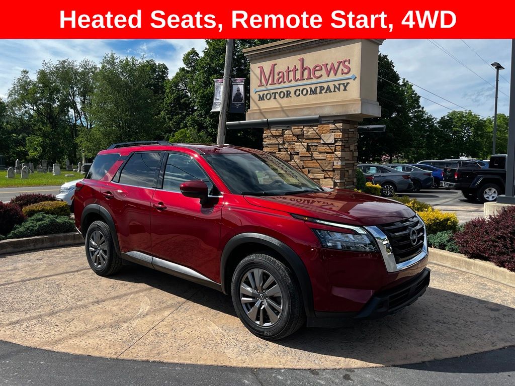 2025 Nissan Pathfinder SV