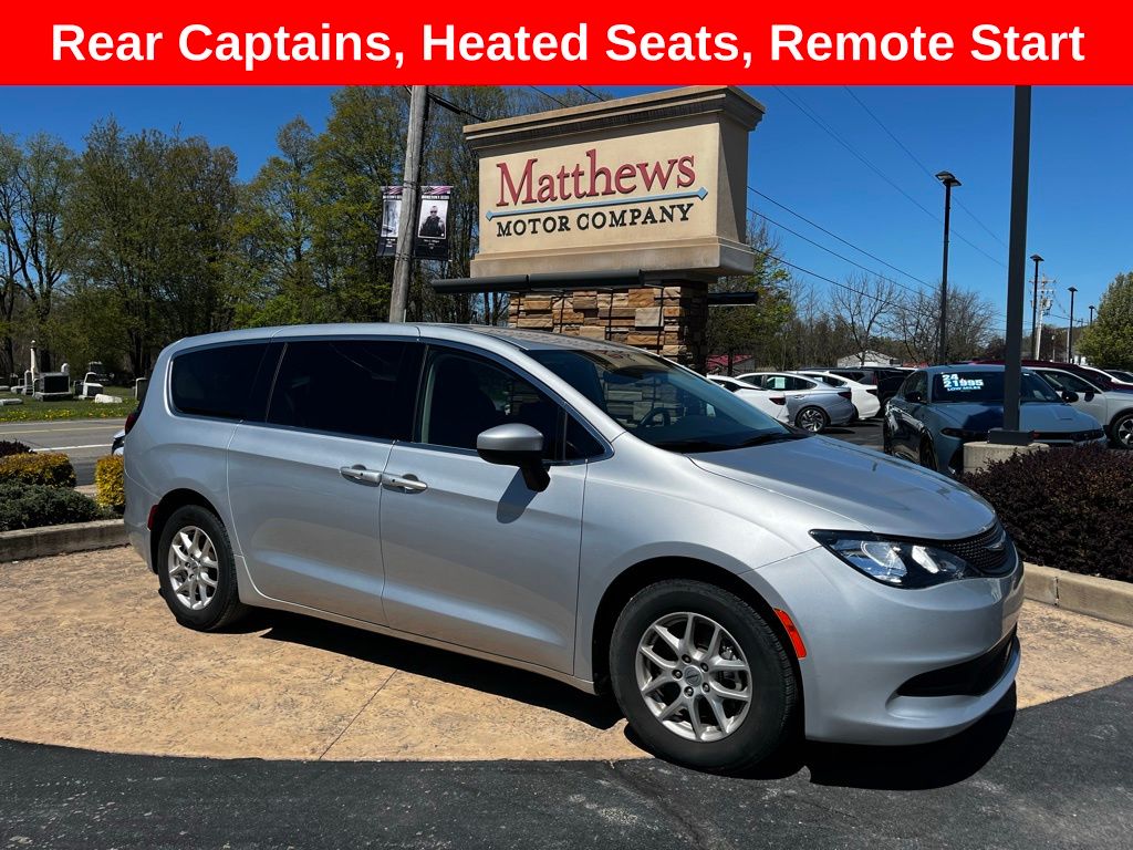 2023 Chrysler Voyager