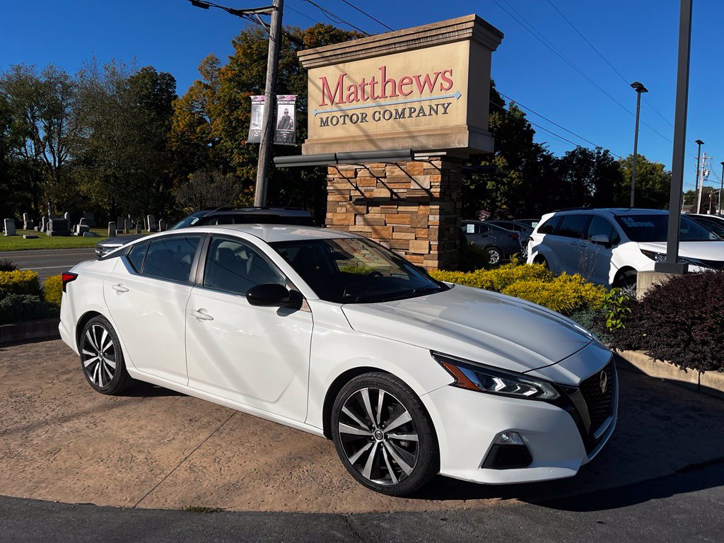 2022 Nissan Altima SR