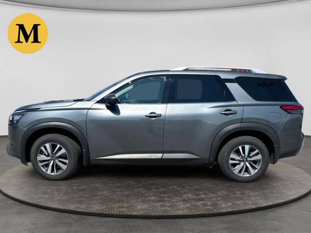Used 2023 Nissan Pathfinder SL SUV
