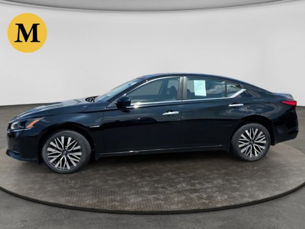 Used 2023 Nissan Altima 2.5 SV Sedan