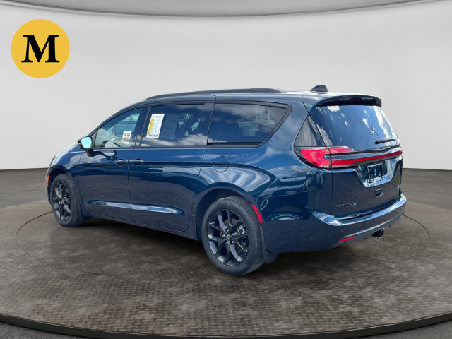 Used 2025 Chrysler Pacifica Limited Minivan/Van