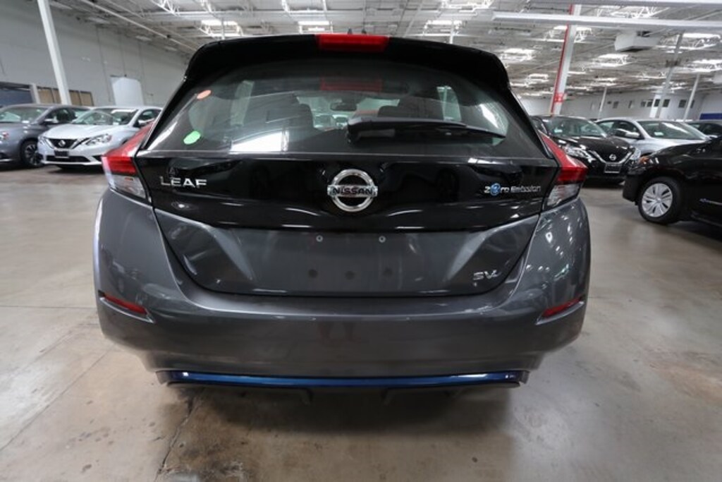 New 2018 Nissan LEAF SV Hatchback
