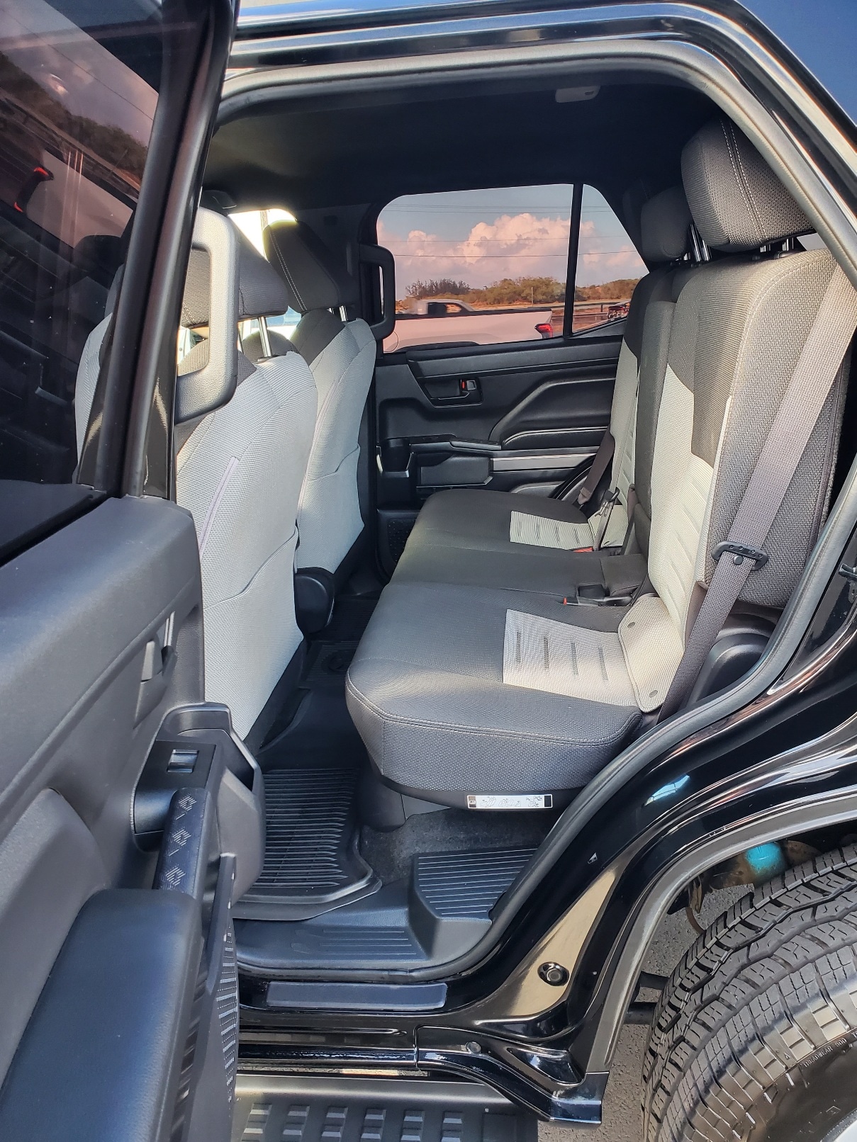 2025 Toyota 4Runner TRD Off-Road - Photo 10