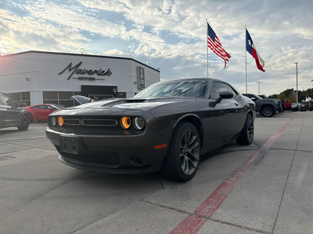 Used 2021 Dodge Challenger SXT Coupe