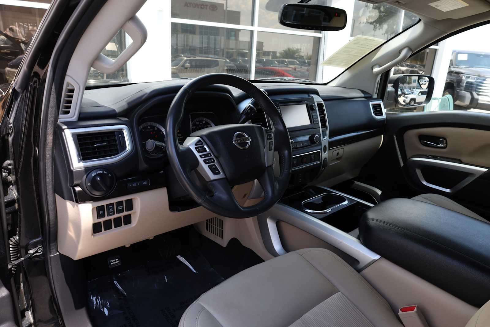 Used 2017 Nissan Titan SV 4x2 Crew Cab Truck
