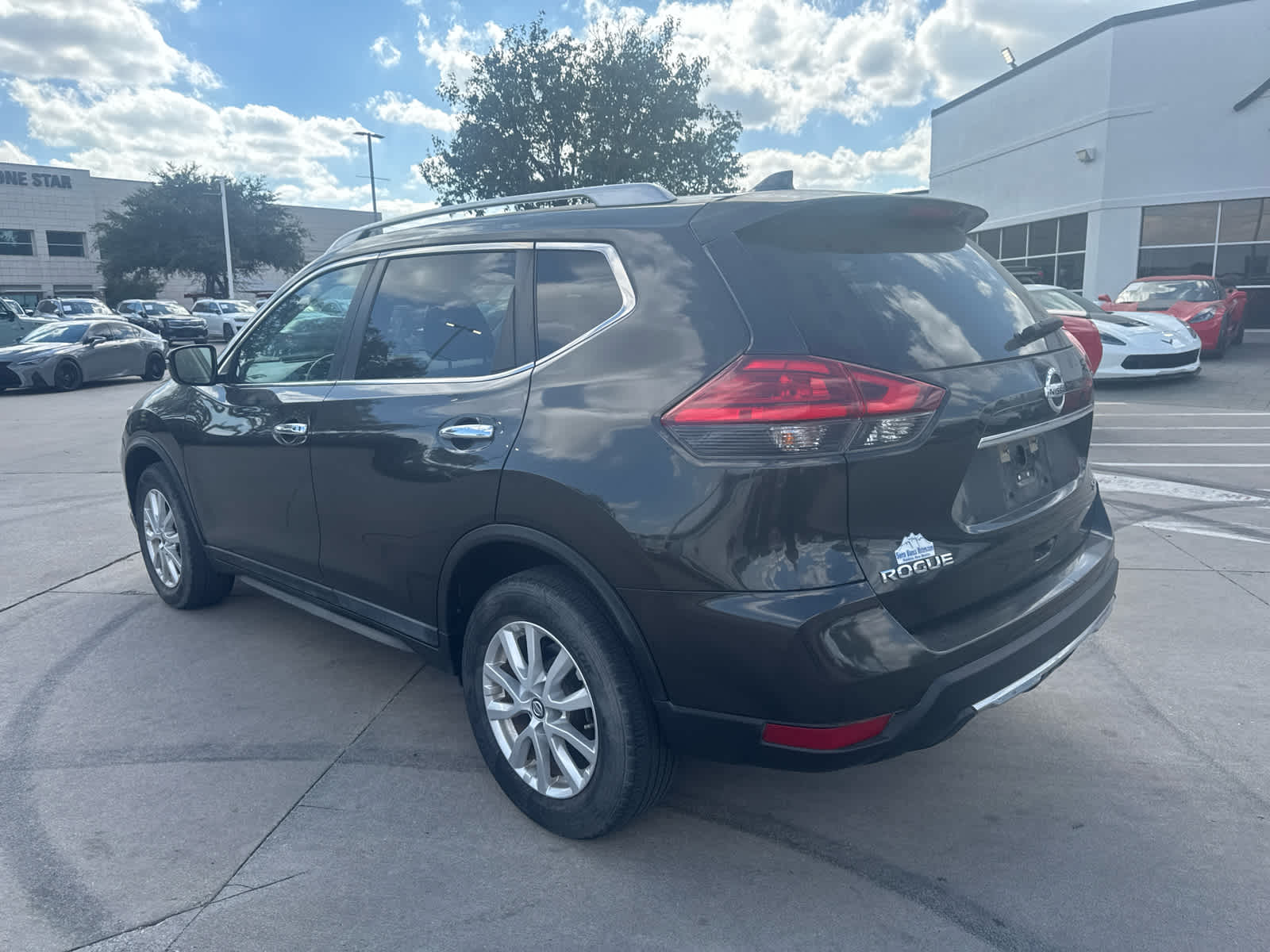 Used 2017 Nissan Rogue SV SUV