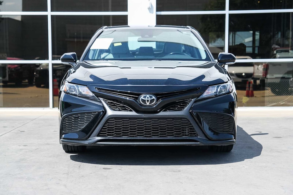 Used 2023 Toyota Camry SE Sedan