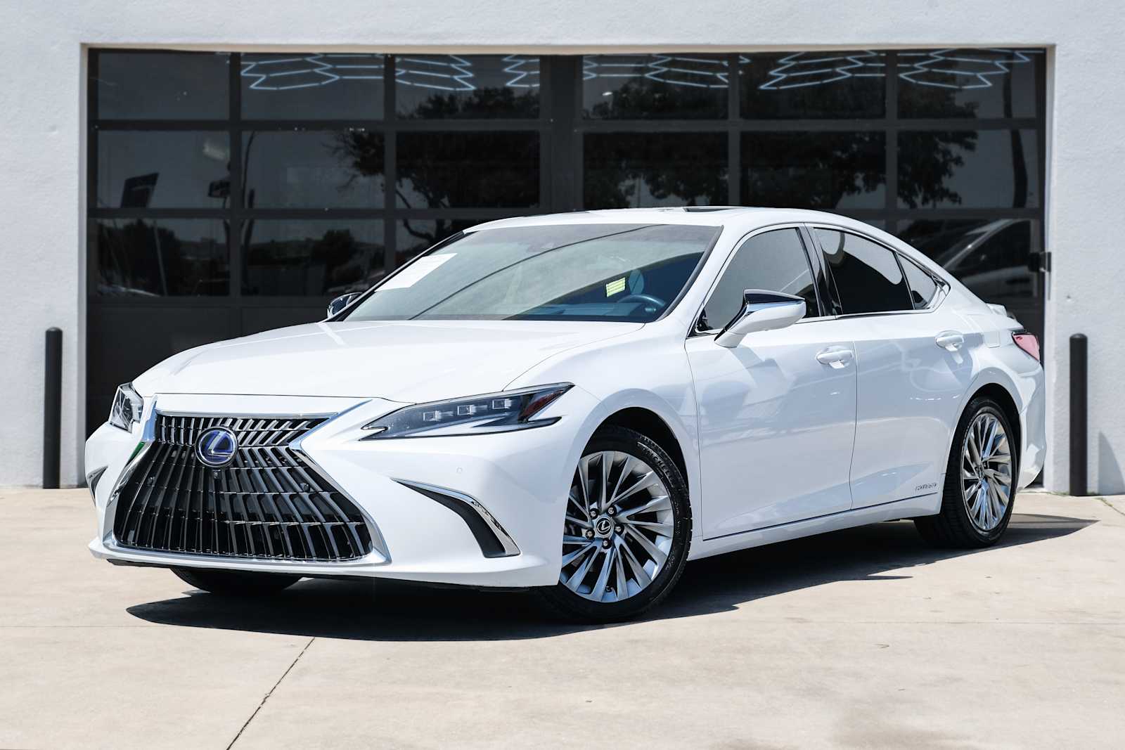2022 Lexus ES Hybrid