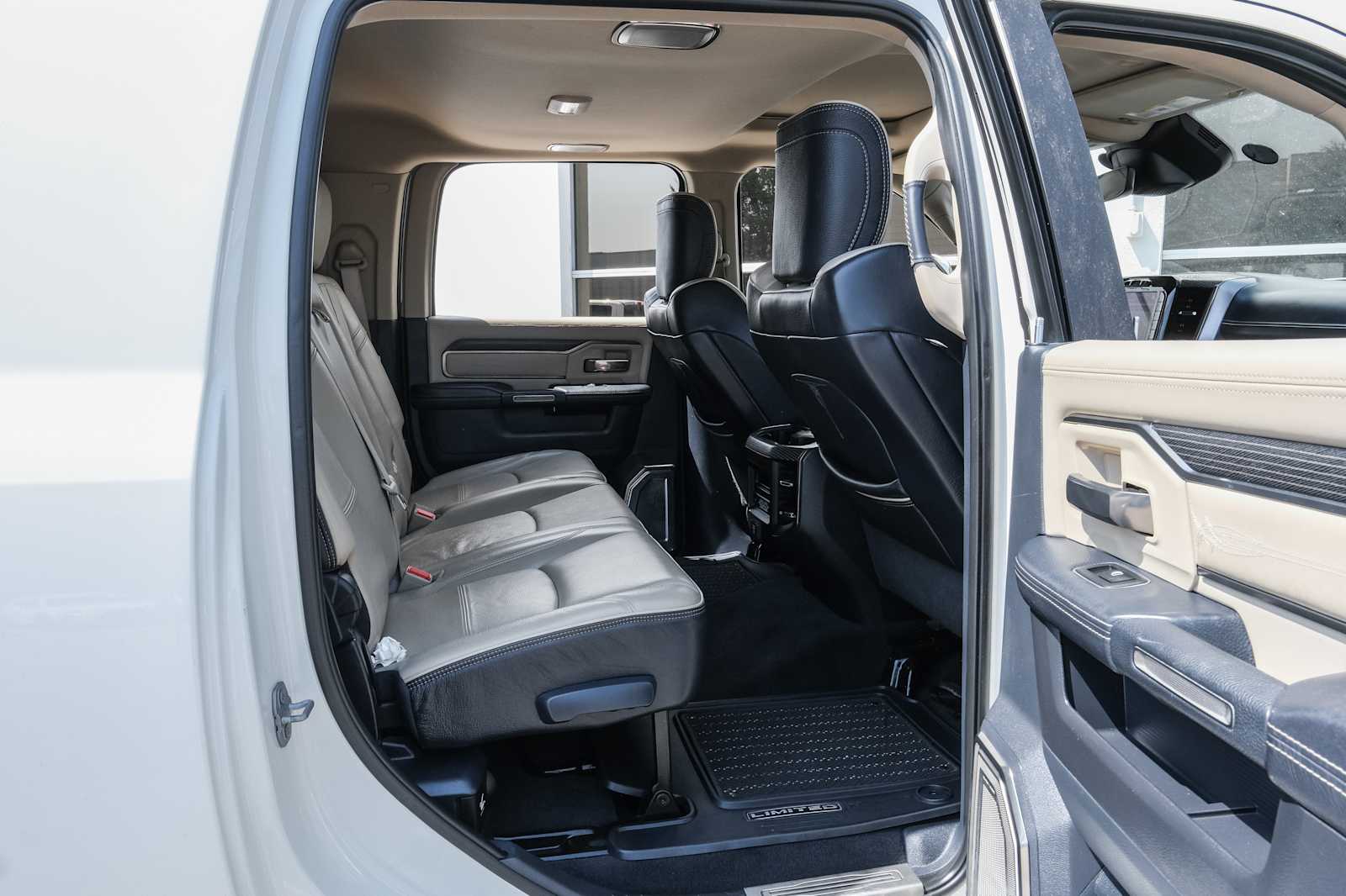 2019 RAM Ram 2500 Pickup Laramie Limited - Photo 36