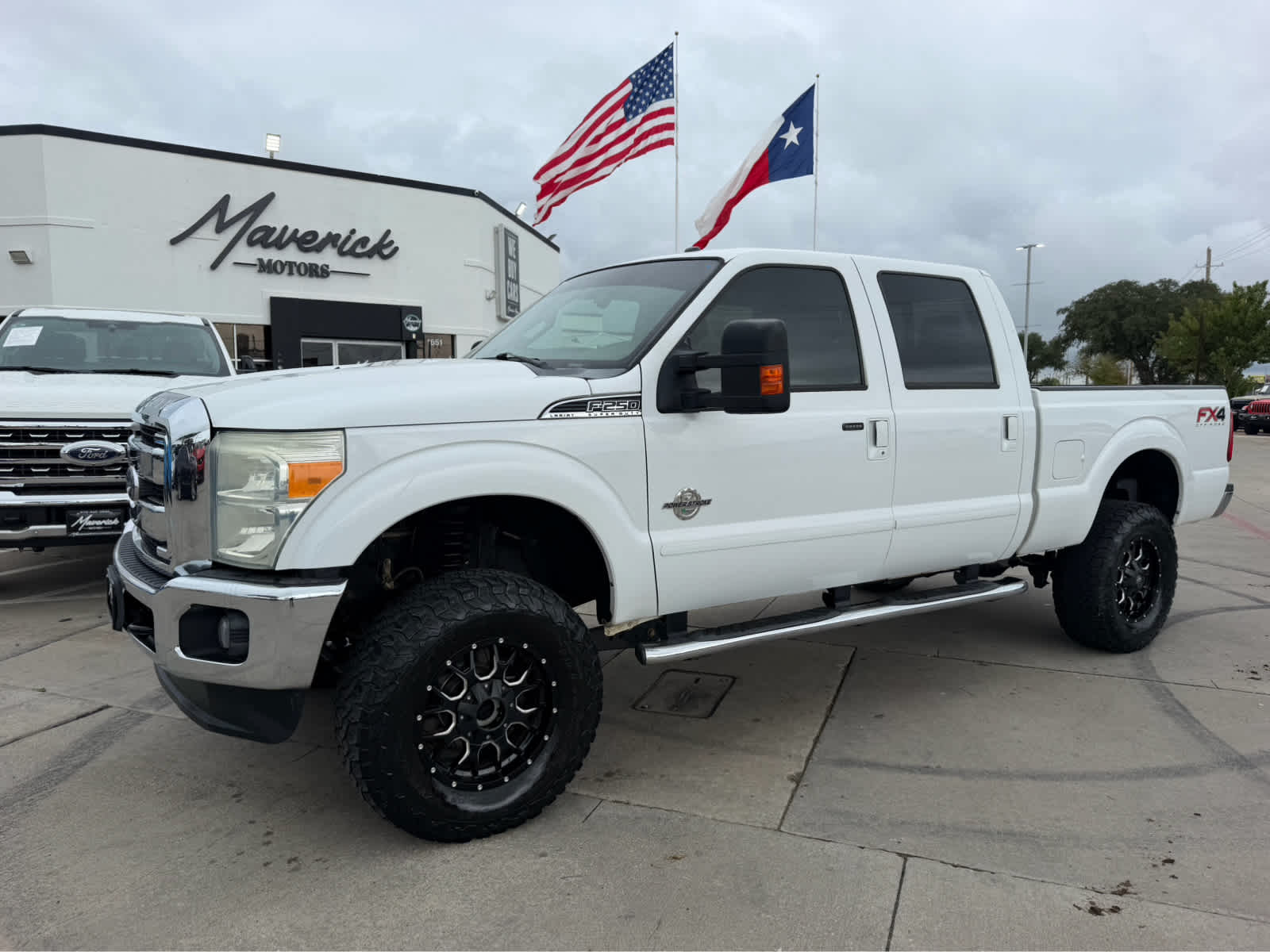 Used 2016 Ford Super Duty F-250 Pickup Lariat 4WD Crew Cab 172 Truck