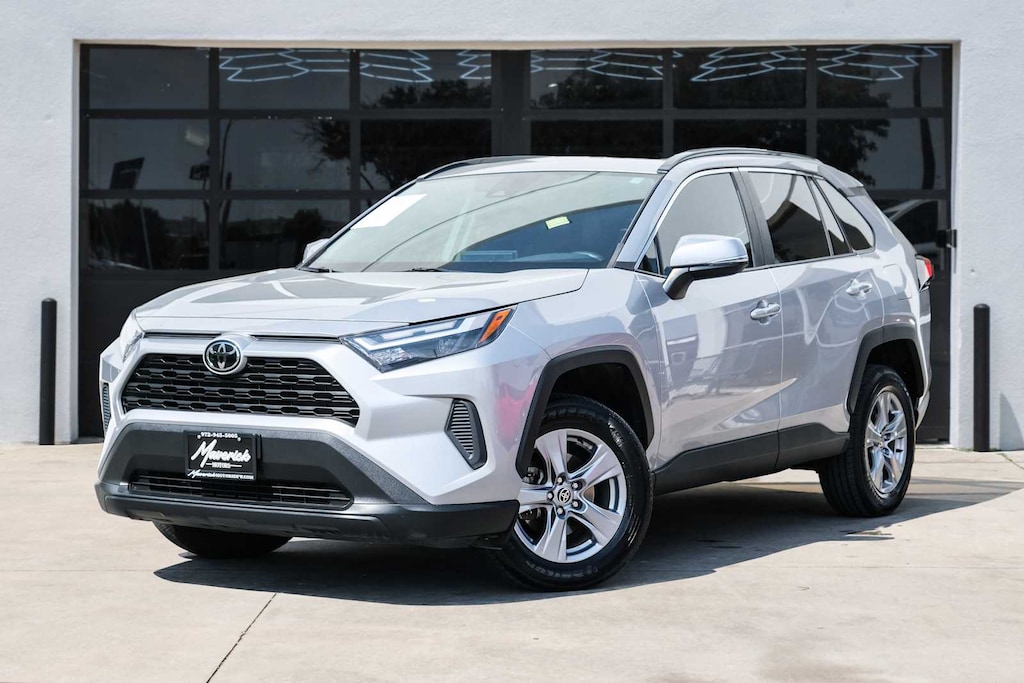 Used 2022 Toyota RAV4 XLE SUV
