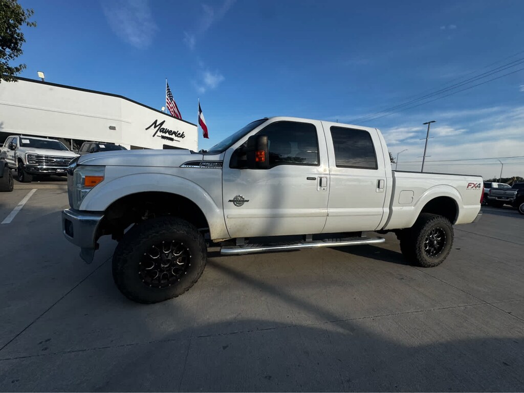 Used 2016 Ford Super Duty F-250 Pickup Lariat 4WD Crew Cab 172 Truck