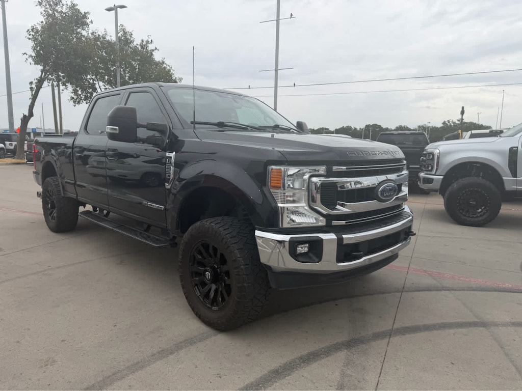 Used 2022 Ford Super Duty F-250 Pickup XLT 4WD Crew Cab 6.75 Box Truck