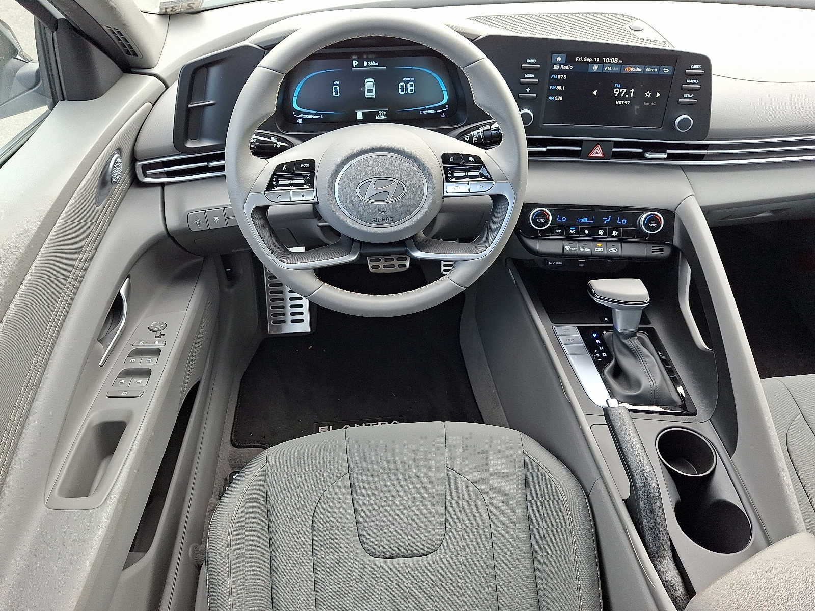 2026 Hyundai Elantra SEL Sport - Photo 12