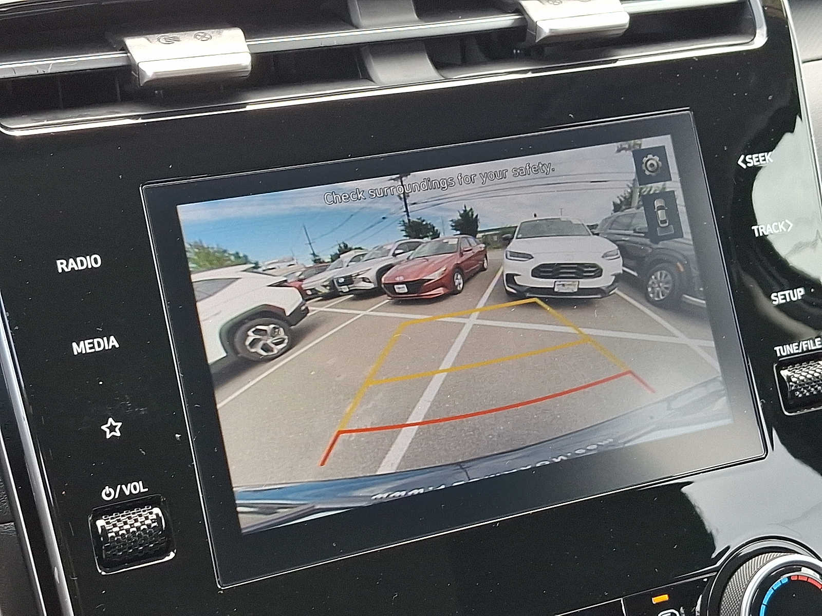 2024 Hyundai Tucson SE - Photo 18