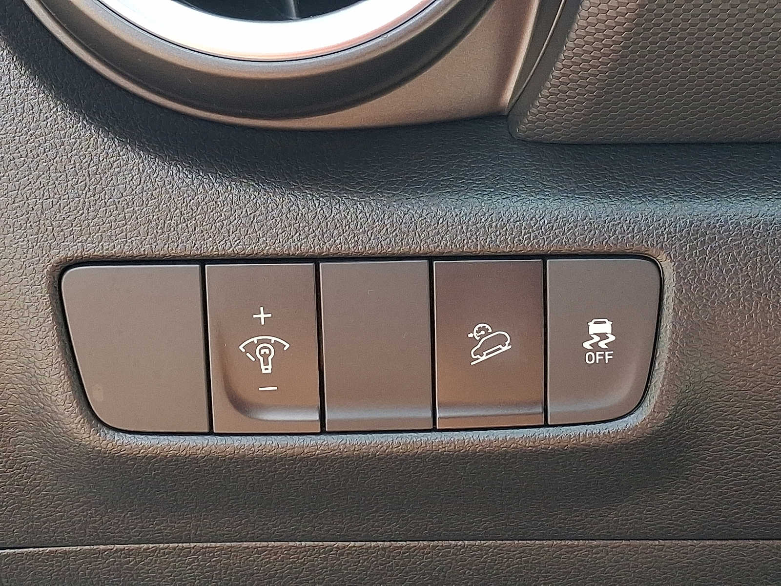 2023 Hyundai Kona SEL - Photo 25