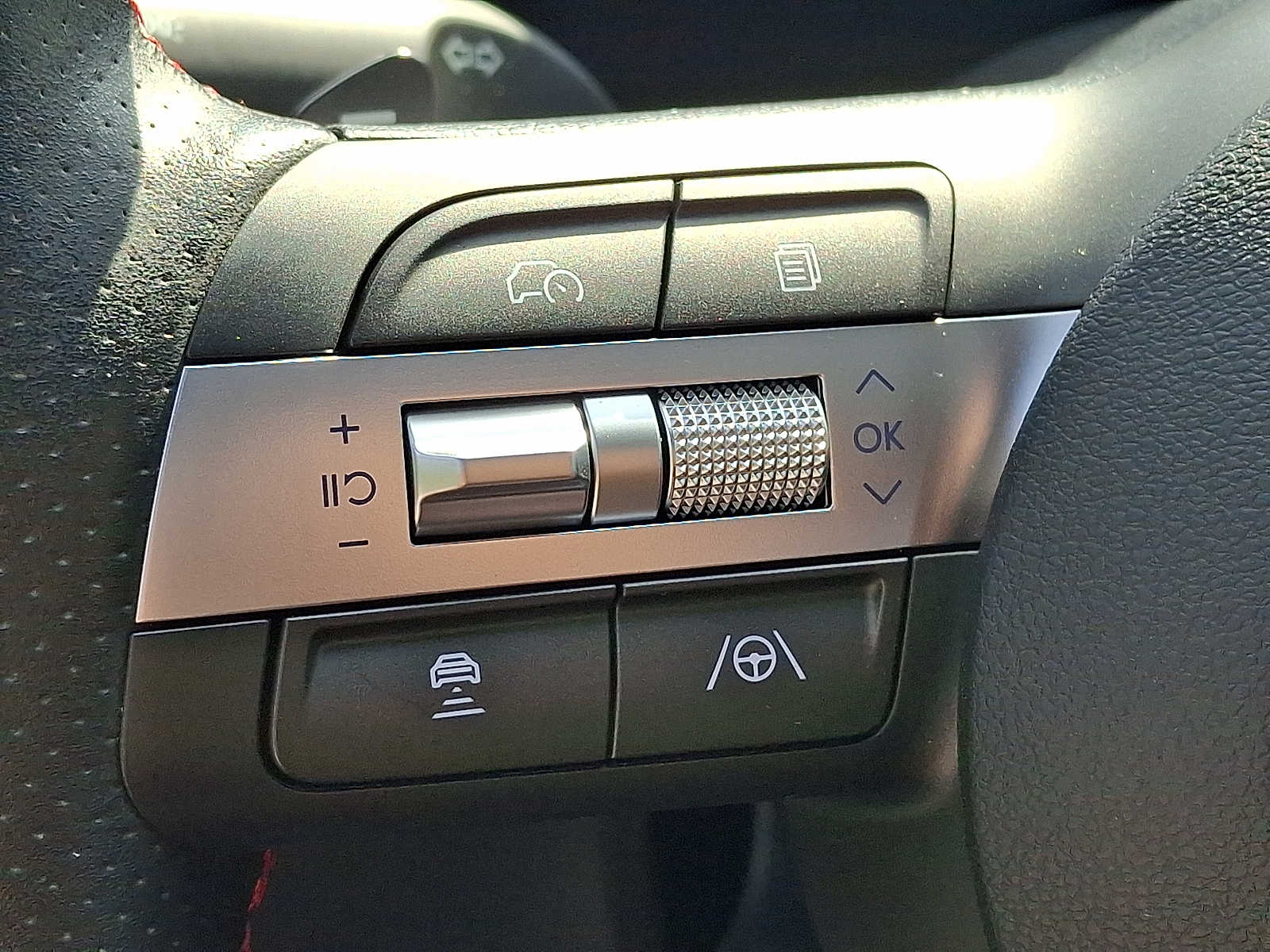 2024 Hyundai Kona N Line - Photo 23