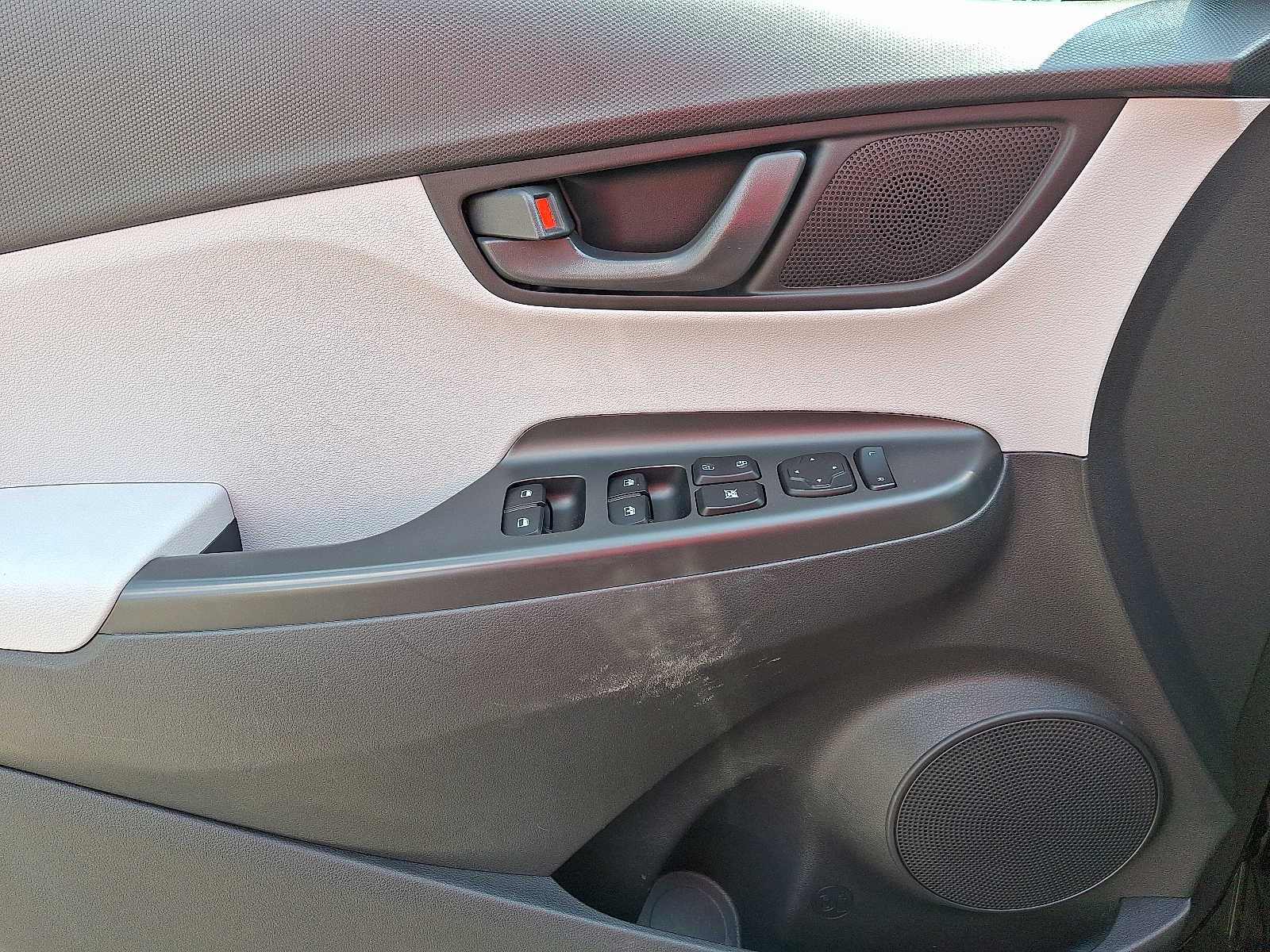 2023 Hyundai Kona SEL - Photo 12