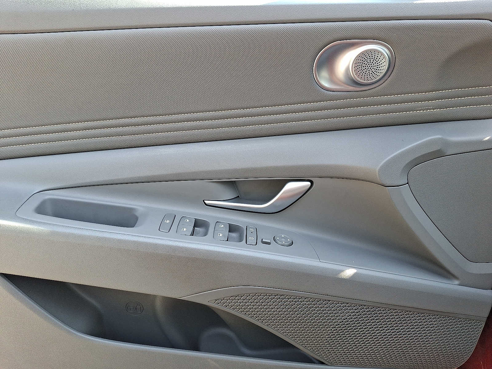 2026 Hyundai Elantra SEL - Photo 13