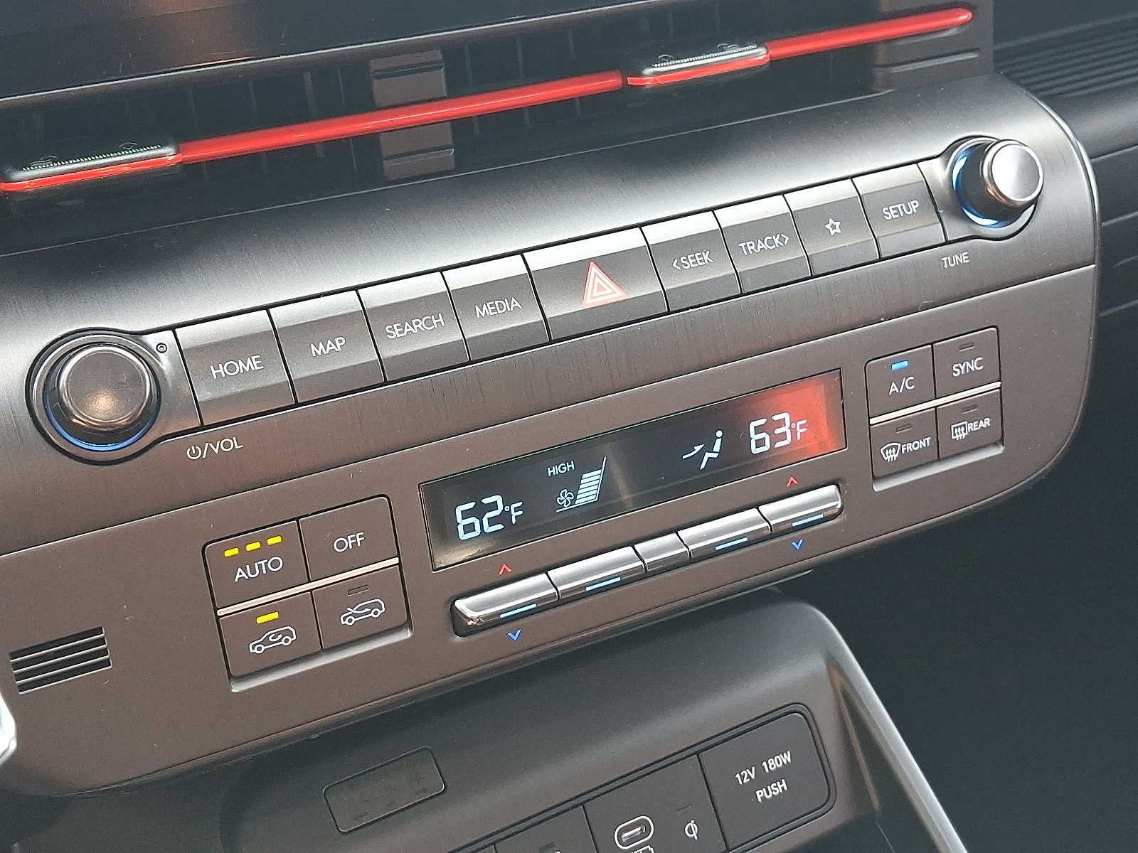 2024 Hyundai Kona N Line - Photo 17