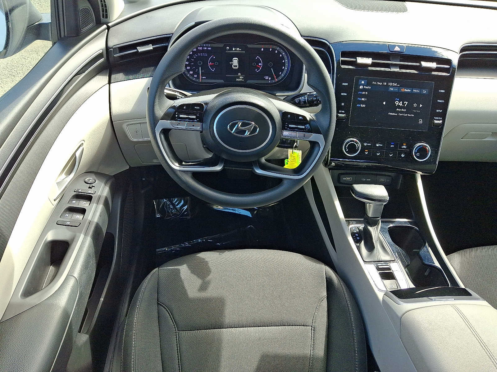 2024 Hyundai Tucson SE - Photo 12