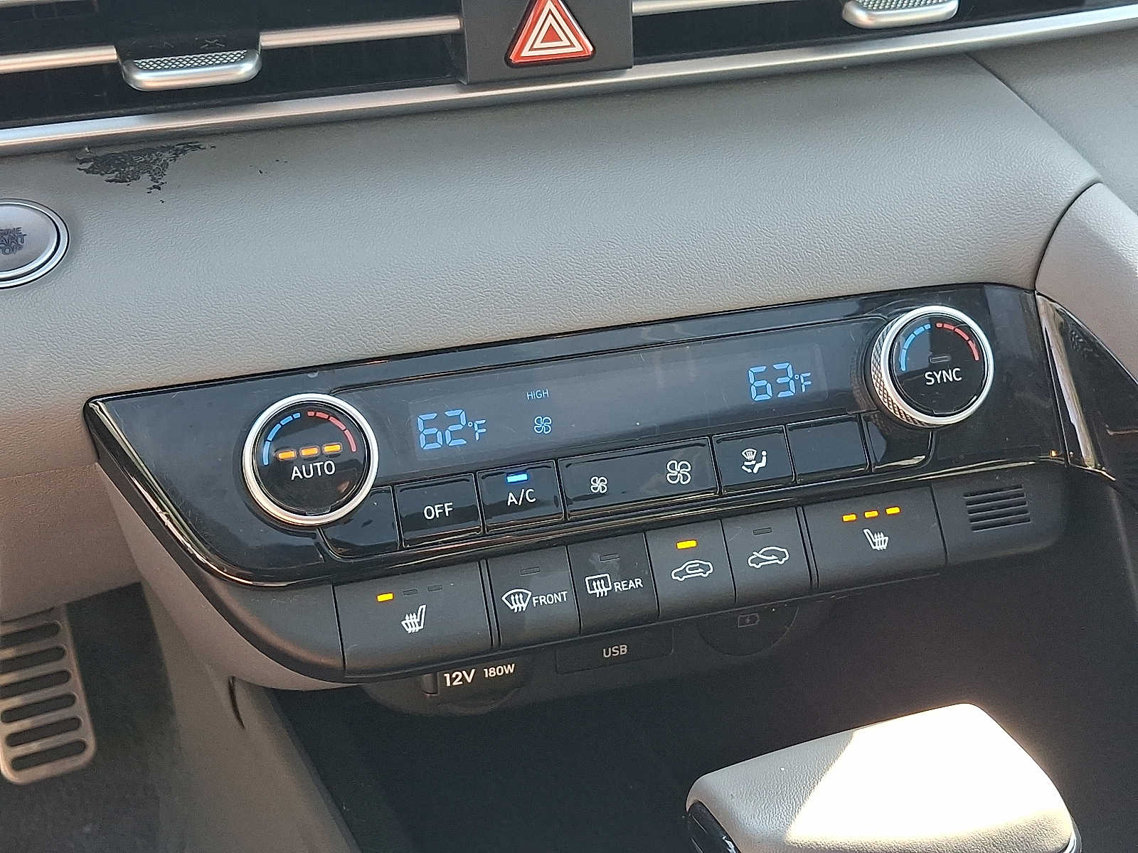 2026 Hyundai Elantra SEL - Photo 17