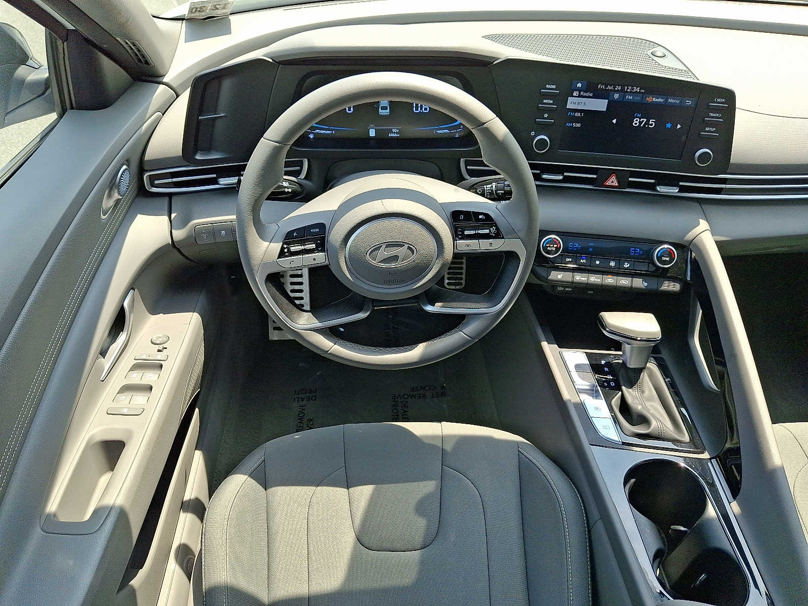 2026 Hyundai Elantra SEL - Photo 12