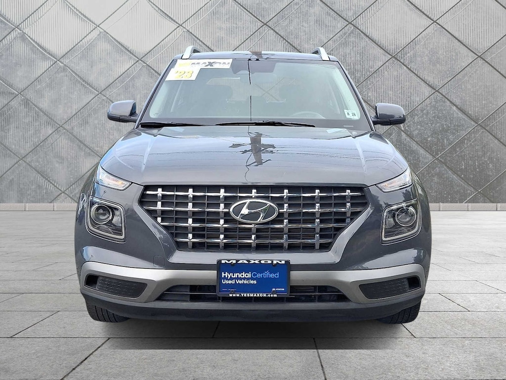 Used 2023 Hyundai Venue SEL SUV