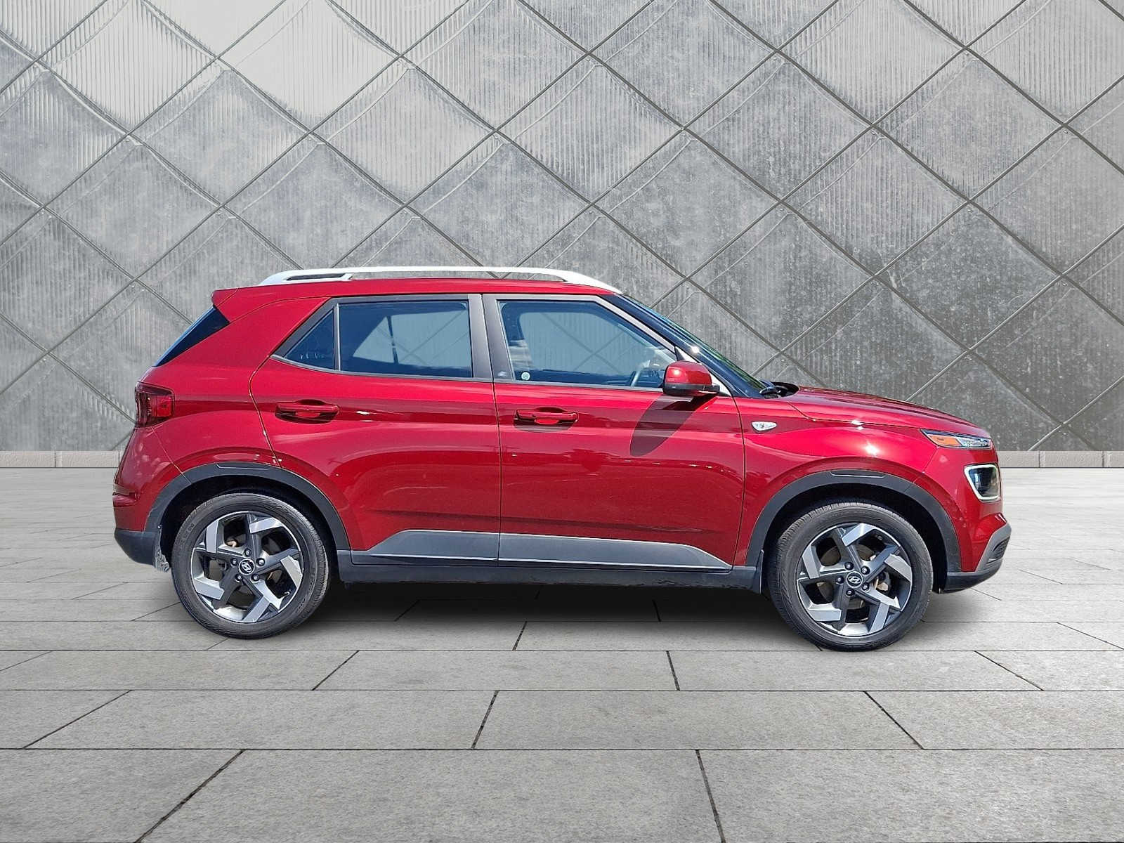 2023 Hyundai Venue Limited - Photo 8