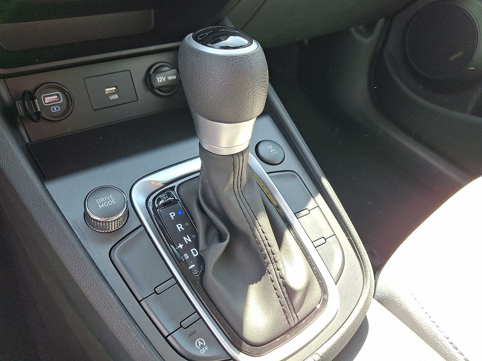 2023 Hyundai Kona SEL - Photo 15